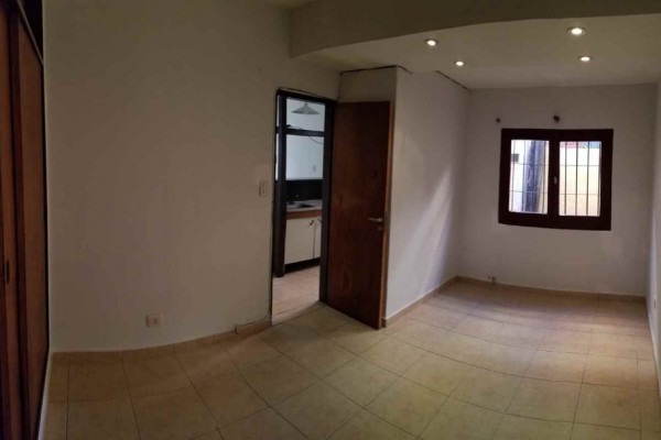 Complejo de 3 departamentos de 2 dormitorios cada uno centricos B° Villa Dominguez alta rentabilidad Oportunidad