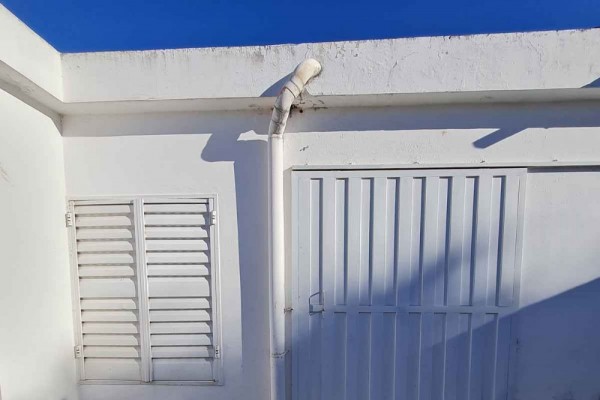 Casa interna de 2 dormitorios patio compartido cochera 1 vehiculo gas natural