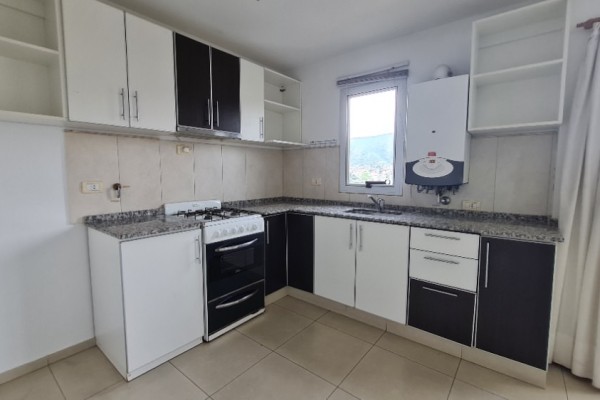 HERMOSO DEPARTAMENTO 2 DORMITORIOS Y 2 BAÑOS CON COCHERA - EDIFICIO TORRE SERENA 