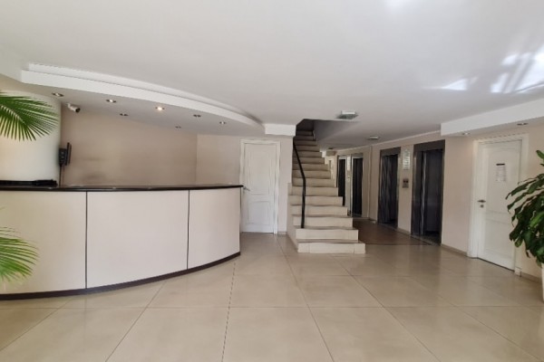 HERMOSO DEPARTAMENTO 2 DORMITORIOS Y 2 BAÑOS CON COCHERA - EDIFICIO TORRE SERENA 