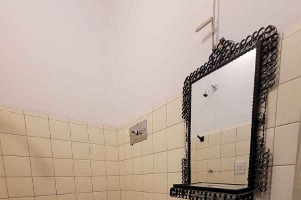 Local sobre colectora San Martin Carlos Paz