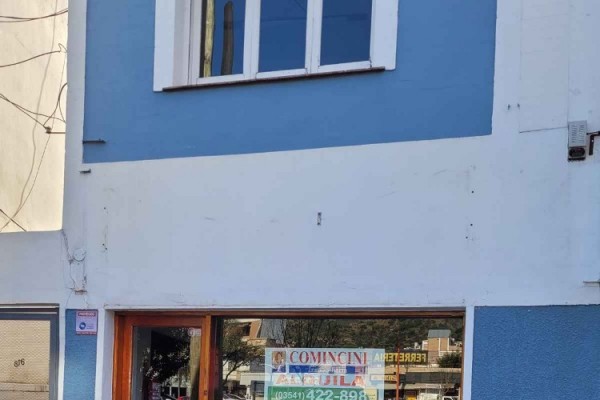 Local sobre colectora San Martin Carlos Paz