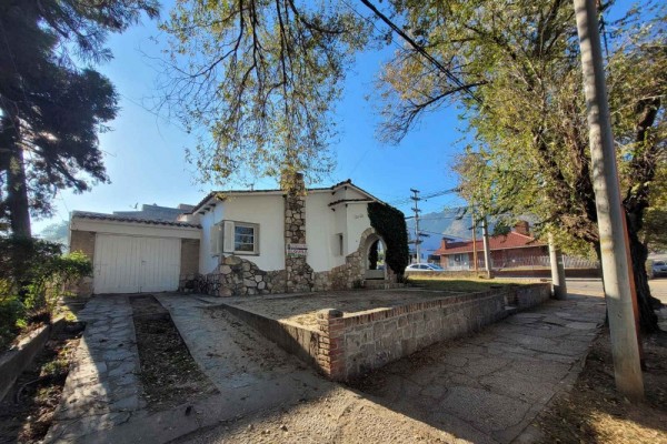 Casa Villa Carlos Paz 2 dormitorios Córdoba esquina Buenos Aires 