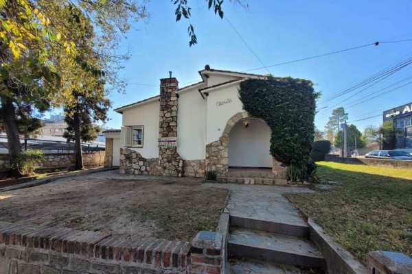 Casa Villa Carlos Paz 2 dormitorios Córdoba esquina Buenos Aires 