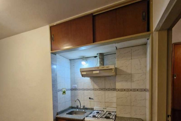 Departamento calle Alvear 1 dormitorio sin cochera . Planta baja con patio propio