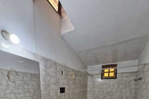 Casa 2 dormitorios con quincho y departamento de 1 dormitorio al fondo barrio Carlos Paz Sierras