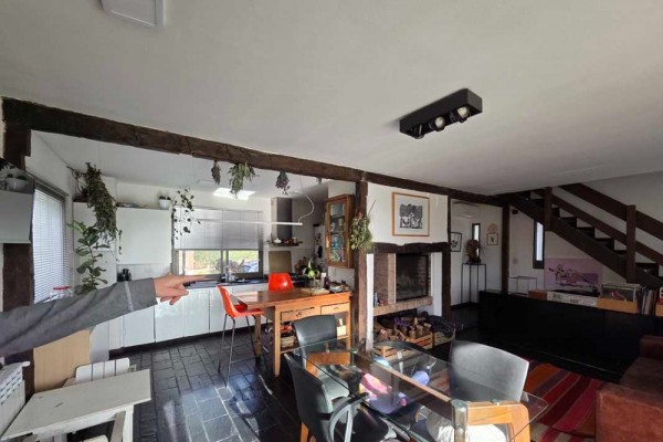 Hermosa casa en 3 plantas B° Las Vertientes 2 dormitorios con pileta y hermosa vista