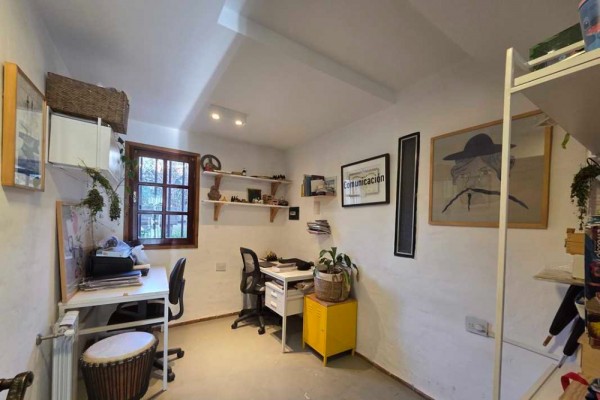 Hermosa casa en 3 plantas B° Las Vertientes 2 dormitorios con pileta y hermosa vista