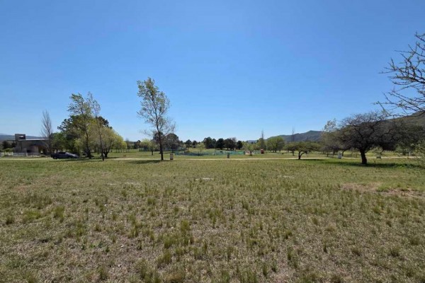 Lote 800m2 Carlos Paz Golf a pocos metros de la cancha hermosas vistas