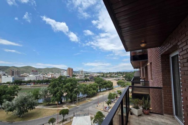 Torre Serena 2 dormitorios, Vista al Lago y al Rio, cochera, pileta, seguridad