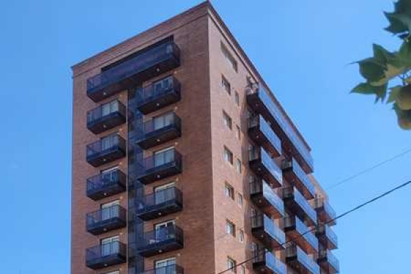 Torre Serena 2 dormitorios, Vista al Lago y al Rio, cochera, pileta, seguridad