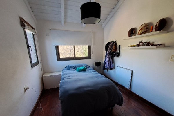 Hermosa Casa de 3 dormitorios en Villa del Lago. 1080 m2 de terreno 