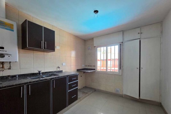 Hermoso Departamento 2 dormitorios, pileta y cochera