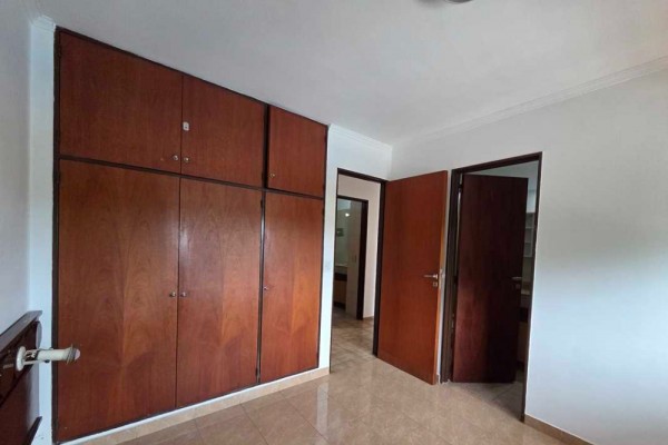 OPORTUNIDAD, Edificio Acuario II - 2 dormitorios, 2 baños (1 en suite), amplia cocina estar comedor, cochera, balcón terraza