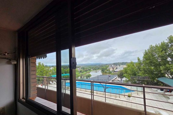 OPORTUNIDAD, Edificio Acuario II - 2 dormitorios, 2 baños (1 en suite), amplia cocina estar comedor, cochera, balcón terraza