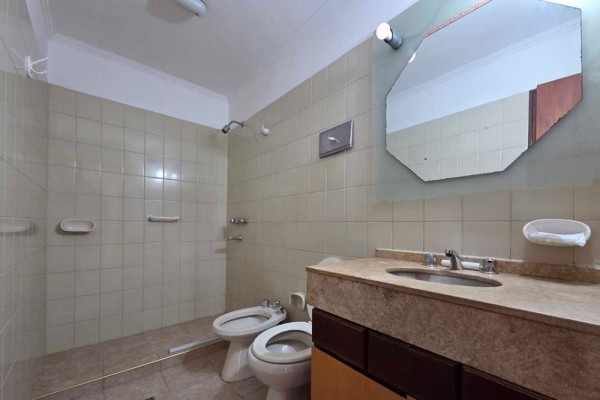 OPORTUNIDAD, Edificio Acuario II - 2 dormitorios, 2 baños (1 en suite), amplia cocina estar comedor, cochera, balcón terraza