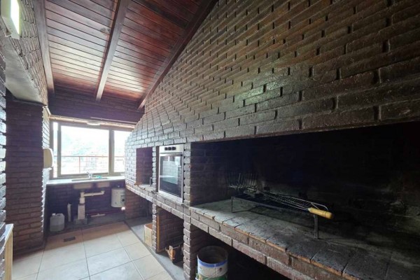 OPORTUNIDAD, Edificio Acuario II - 2 dormitorios, 2 baños (1 en suite), amplia cocina estar comedor, cochera, balcón terraza