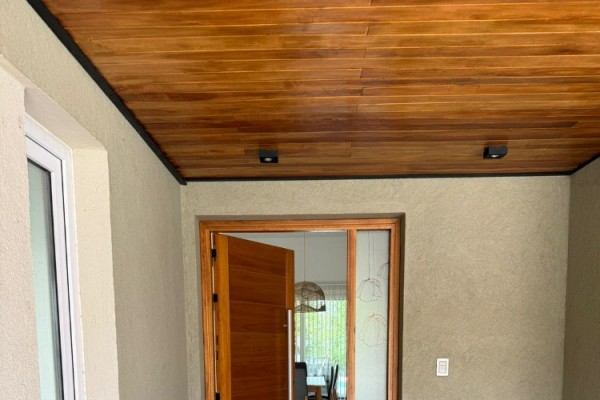 HERMOSA CASA 3 DORMITORIOS - BARRIO PRIVADO