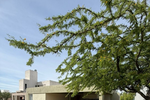 HERMOSA CASA 3 DORMITORIOS - BARRIO PRIVADO