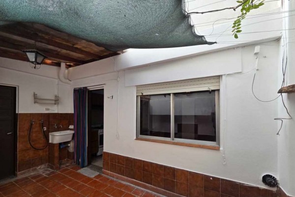 Hermoso Departamento céntrico 1 dormitorio amoblado a la calle con patio