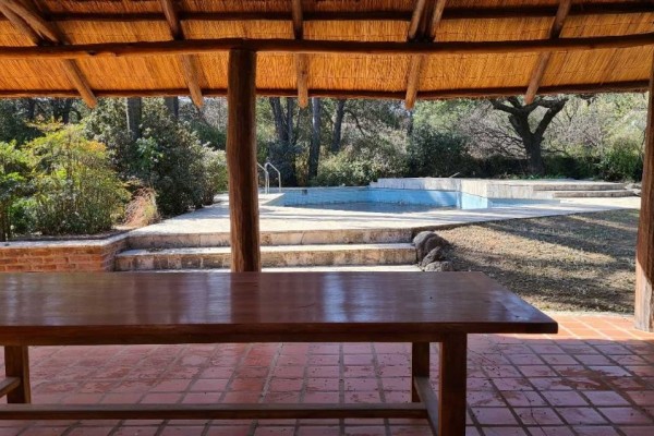 Importante casa en Villa Belgrano lote 2.183m2 y 547m2 edificados, 4 dormitorios, 5 baños 