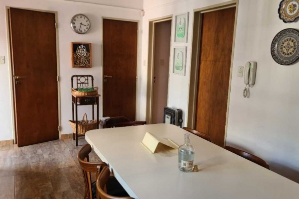 Importante casa en Villa Belgrano lote 2.183m2 y 547m2 edificados, 4 dormitorios, 5 baños 
