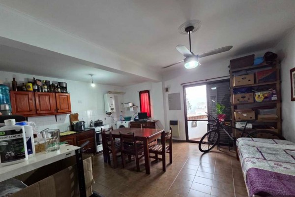 Departamento 1 dormitorio con cochera, gas natural, excelente vista, centrico