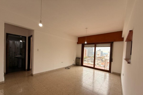 1 dormitorio con balcón edificio Ex Correo