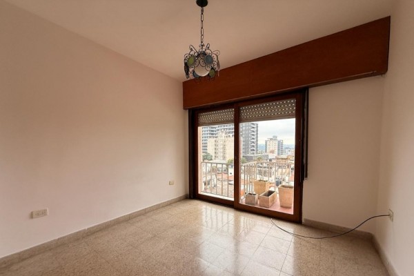 1 dormitorio con balcón edificio Ex Correo