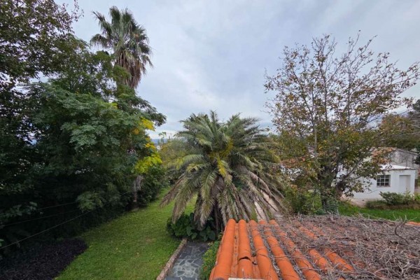 Muy linda casa B° José Muñoz 4 dormitorios, 4 baños, amplio parque