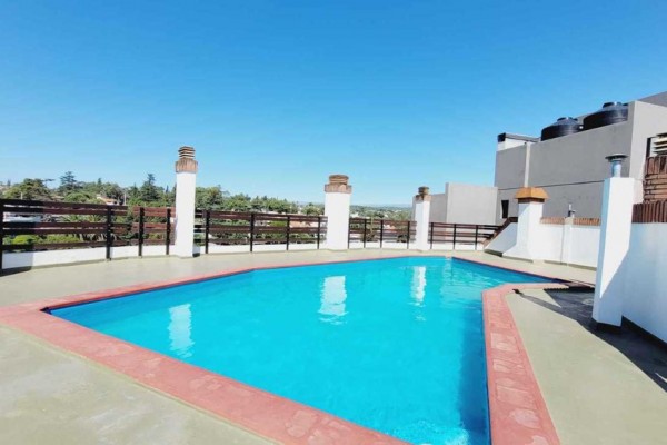 Muy lindo Duplex 1 dormitorio, con balcón terraza frente a la costanera Oeste, a pocos mentros del puente central